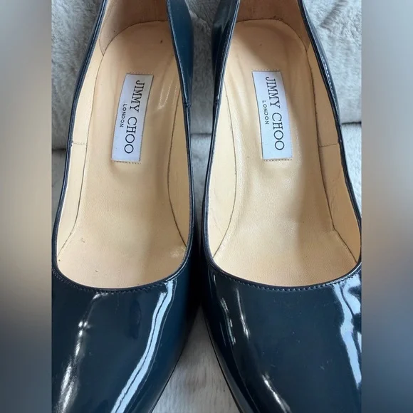 $779 Jimmy Choo Navy Patent Leather 100mm 4” Pumps High Heels 38.5 8.5 - Picture 8 of 9